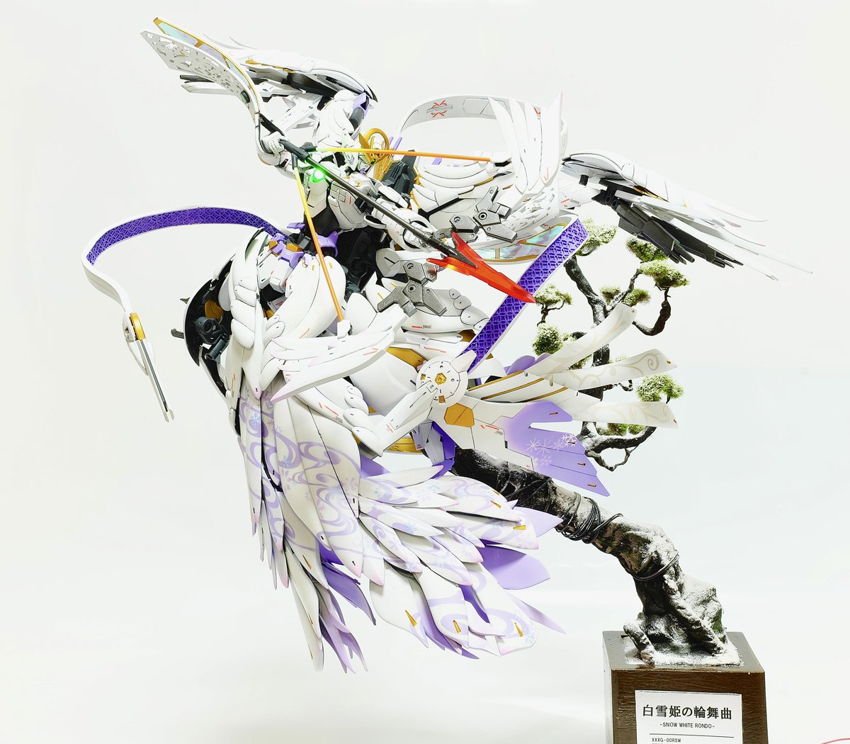 syunchan88423's tweet image. 無事一時通過しました✨

というわけで

作品名
『白雪姫の輪舞曲』-スノーホワイトロンド-

スノーホワイトプレリュードの系譜となる防御型白雪姫というコンセプトの元製作しました。

去年つかめなかった栄冠今年はこの機体と共に撃ち取りに行きます！🔥🔥

#GBWC
#GBWC2023