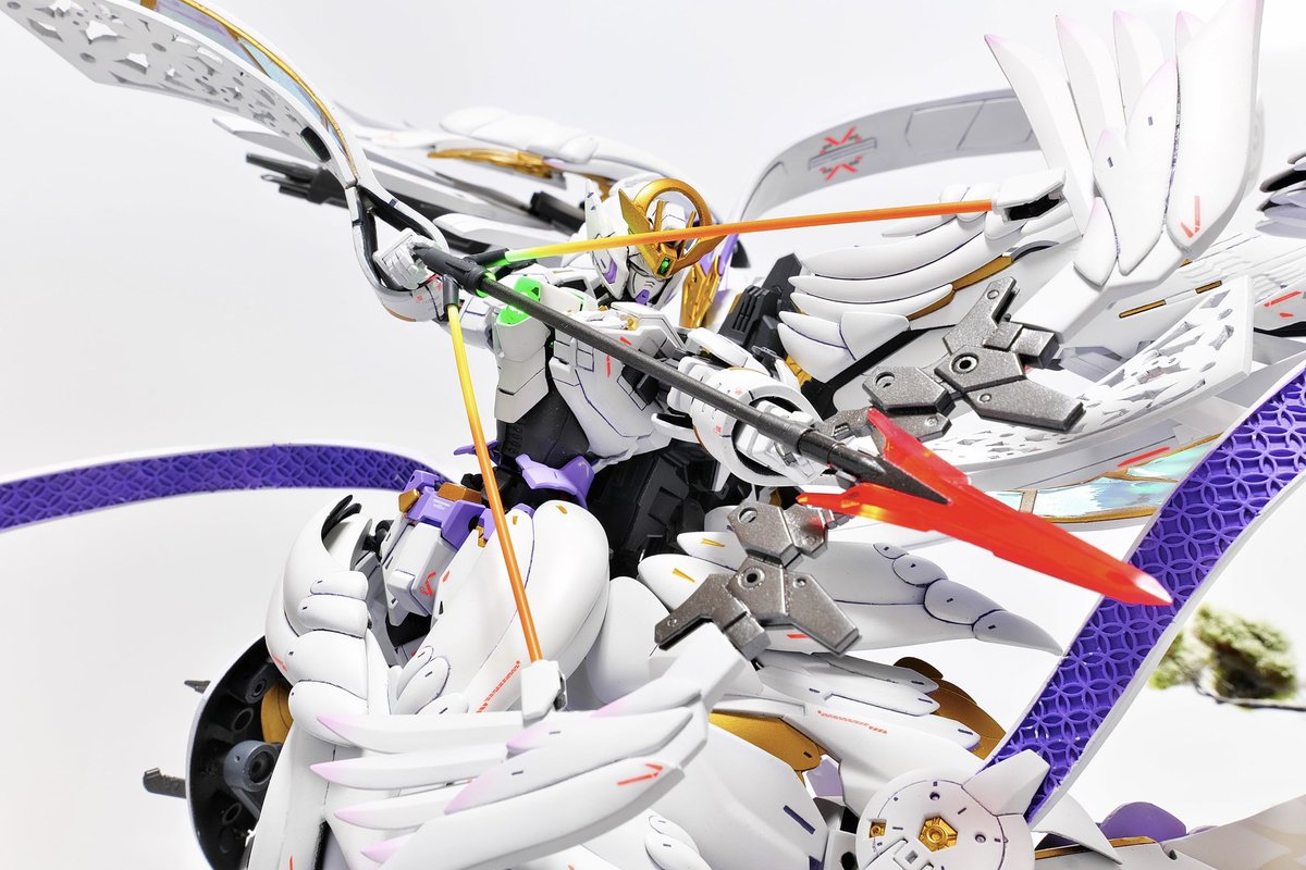 syunchan88423's tweet image. 無事一時通過しました✨

というわけで

作品名
『白雪姫の輪舞曲』-スノーホワイトロンド-

スノーホワイトプレリュードの系譜となる防御型白雪姫というコンセプトの元製作しました。

去年つかめなかった栄冠今年はこの機体と共に撃ち取りに行きます！🔥🔥

#GBWC
#GBWC2023