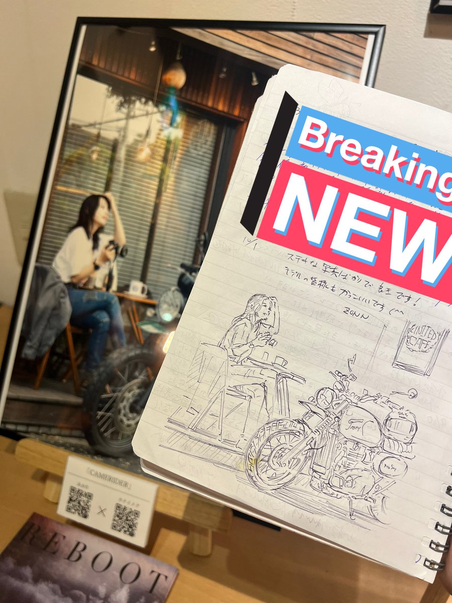 Kanaimeg's tweet photo. 【写真展 #CAMERIDER】ポートフ���リオを追加しにふらり寄ってきました✨zonnさんが描いてくれたモデルしたメインビジュアルのイラストを本物で見れて嬉しすぎる!
明日は夕方以降在廊しますので、よかったら遊びに来てください📸 https://t.co/PnutSJeoKZ