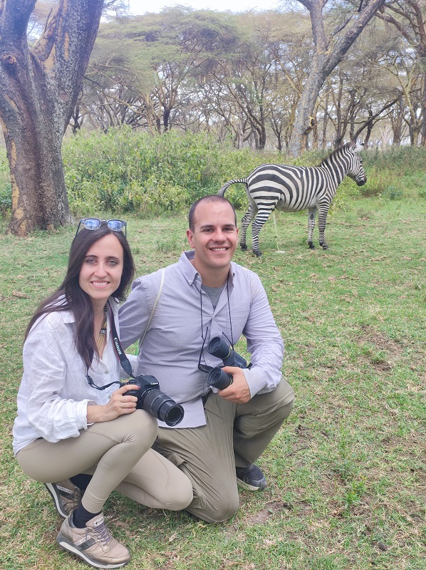 La emoción de estas experiencias alivió el cansancio acumulado por el vuelo nocturno del que acabábamos de aterrizar.

udare.es/2023/10/02/ken…
