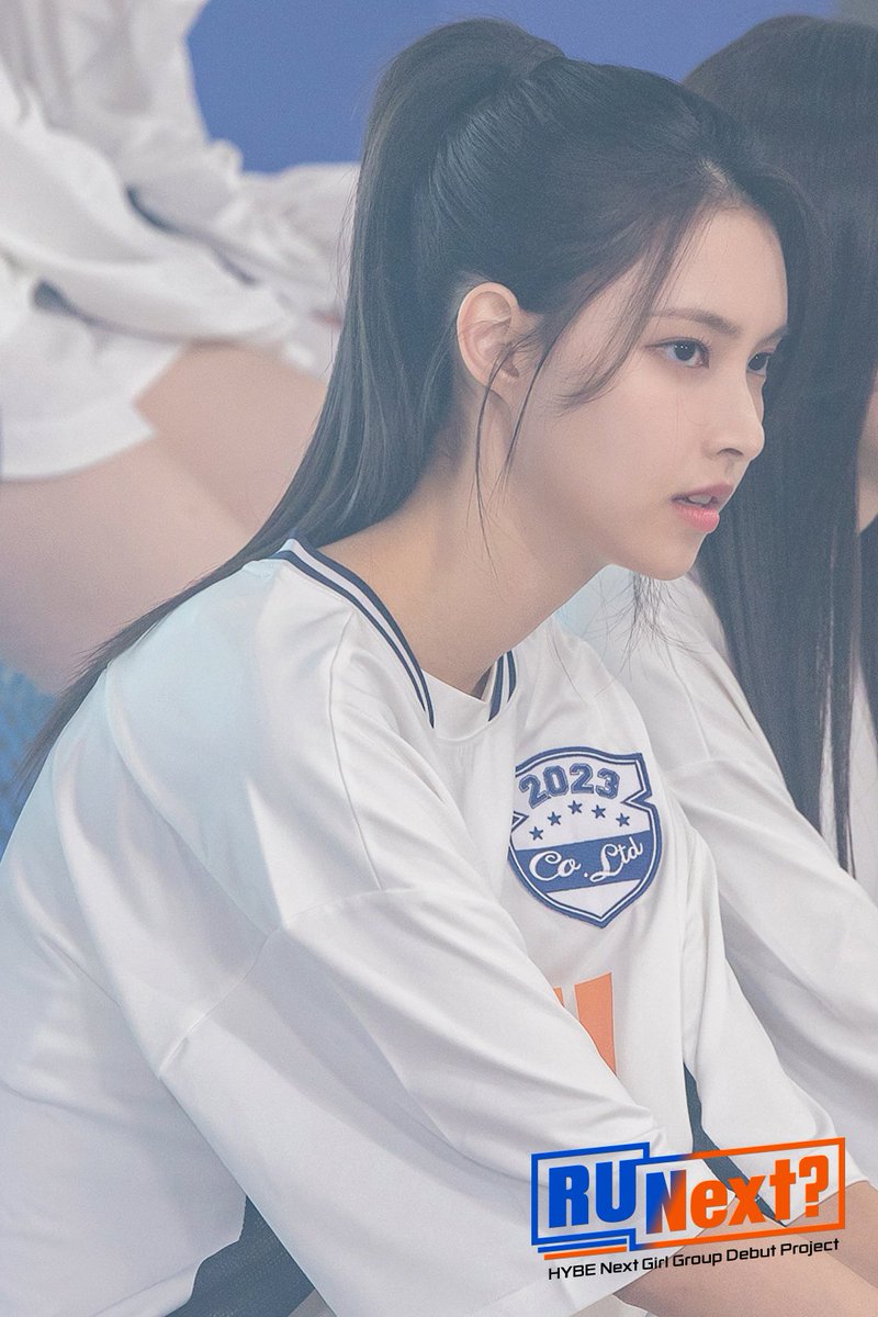 Time for a sneak peek behind the scenes! Here's Hardworking Yunah giving you an update straight from the practice room. I want you to know that I'm putting in every ounce of effort and practicing like there's no tomorrow to exceed your expectations for every single performance.