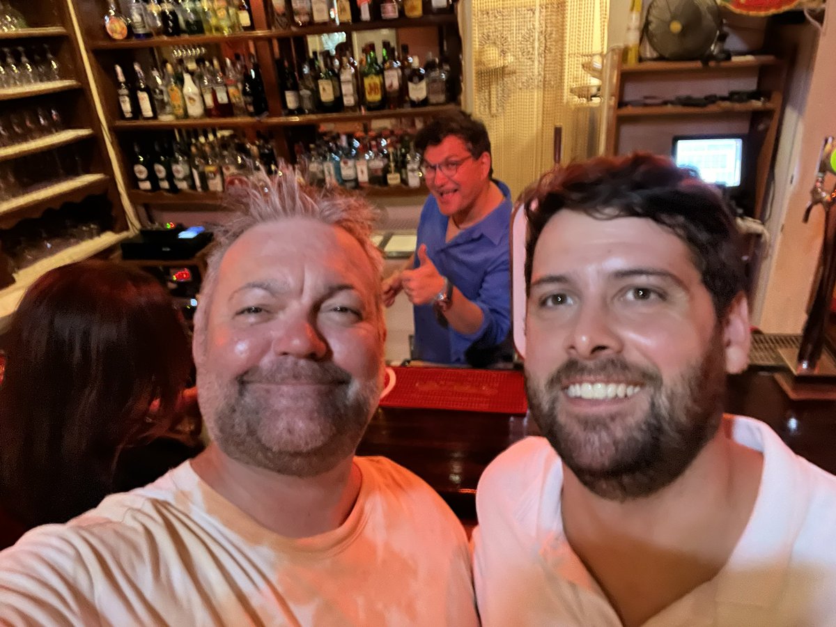 _MartinJonathan's tweet image. Steps. 10pm.