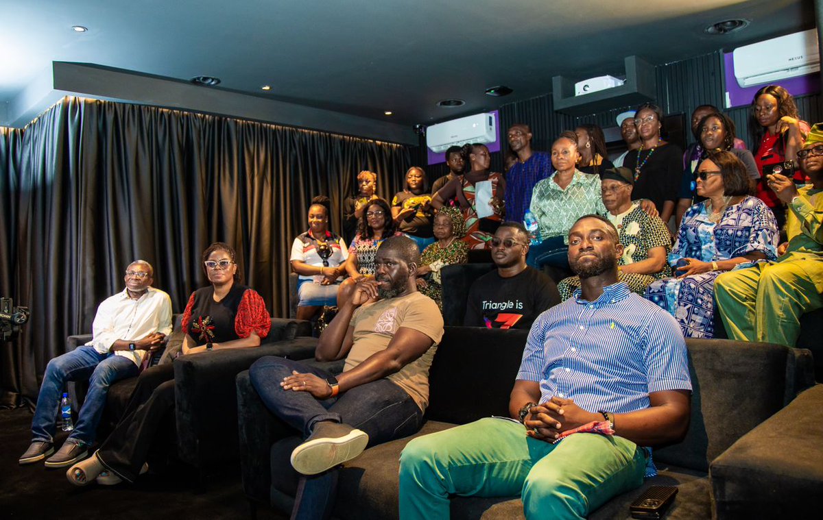 followlasg's tweet image. Triangle Nigeria Presented Home Cinema to Motherless Home,Lekki today as part of the activities to mark the fifth year anniversary.
Honourable Commissioner,Mr Mobolaji Ogunlende, Permanent Secretary, Pharm (Mrs) Toyin Oke-Osanyintolu, Representative of Lions Club,AVM Anthony…