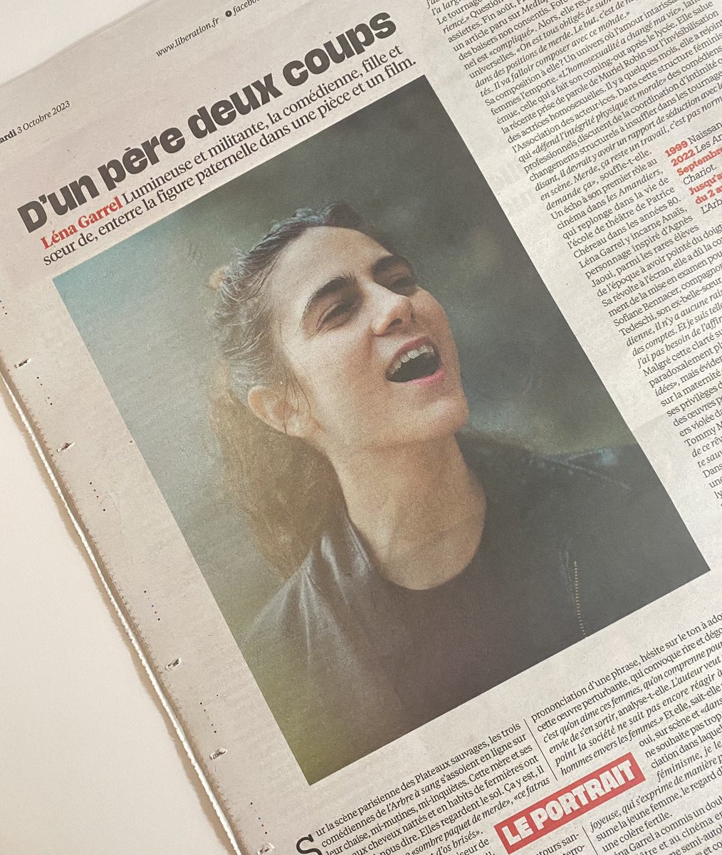 Julie Lassale (@julielslama) on Twitter photo «Soi-disant, il devrait y avoir un rapport de séduction avec le metteur en scène. Merde, ça reste un travail, c’est pas normal qu’on te demande ça.» Dans <a href="/libe/">Libération</a>, je signe le portrait de Léna Garrel, fille et sœur de, comédienne et militante. ⬇️📰
liberation.fr/portraits/lena… «Soi-disant, il devrait y avoir un rapport de séduction avec le metteur en scène. Merde, ça reste un travail, c’est pas normal qu’on te demande ça.» Dans <a href="/libe/">Libération</a>, je signe le portrait de Léna Garrel, fille et sœur de, comédienne et militante. ⬇️📰
liberation.fr/portraits/lena…