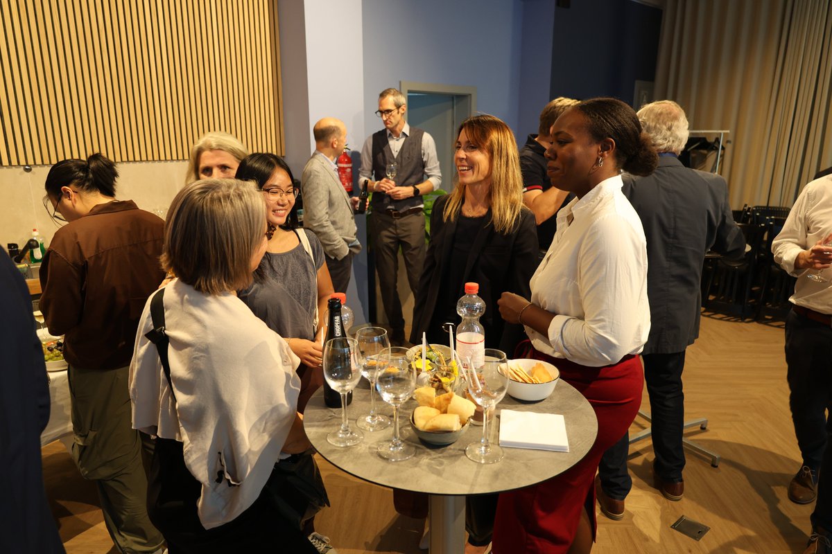 ir_4th's tweet photo. 🚀We're thrilled to be part of the AI Hub in Lucerne, Switzerland, contributing cutting-edge technology and our AI Sandbox to this exciting initiative! 🎉 Explore the world of Artificial Intelligence with us at the AI Hub in Lucerne! @LAC2_Lucerne https://t.co/fiuwULjZ0e