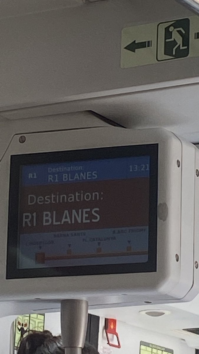 MartaWat13's tweet photo. @rodalies Es impresionant que un r4 tardi més de 2h en arribar desde Vilafranca fins a https://t.co/aGfGW6Gqa5, apart de que estic a un r4 que s’ha transformat en un R1. Em sembla denigrant. UNA MICA DE ORGANITZACIÓ (Seguim parats a  hospitalet) https://t.co/G3KMg3WkRO