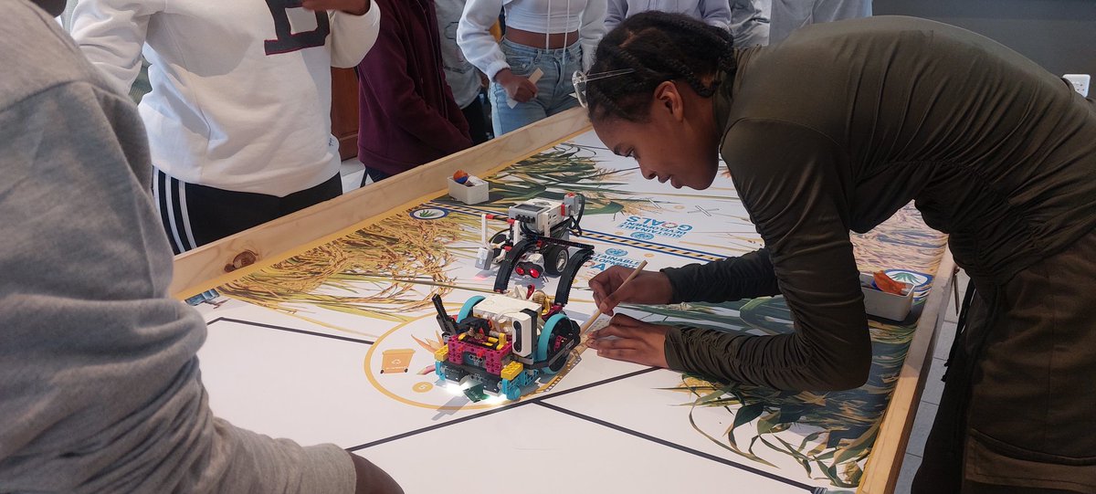 DBE_SA's tweet photo. We're on Day 4 of the @unwomenSA sponsored #SAGirlsCanCode bootcamp in Gqeberha.
Yesterday the girls got to code robots to complete specific missions. Collaboration and problem-solving were the themes of the day.
#DBE_CodingAndRobotics https://t.co/s5To3MCMYX