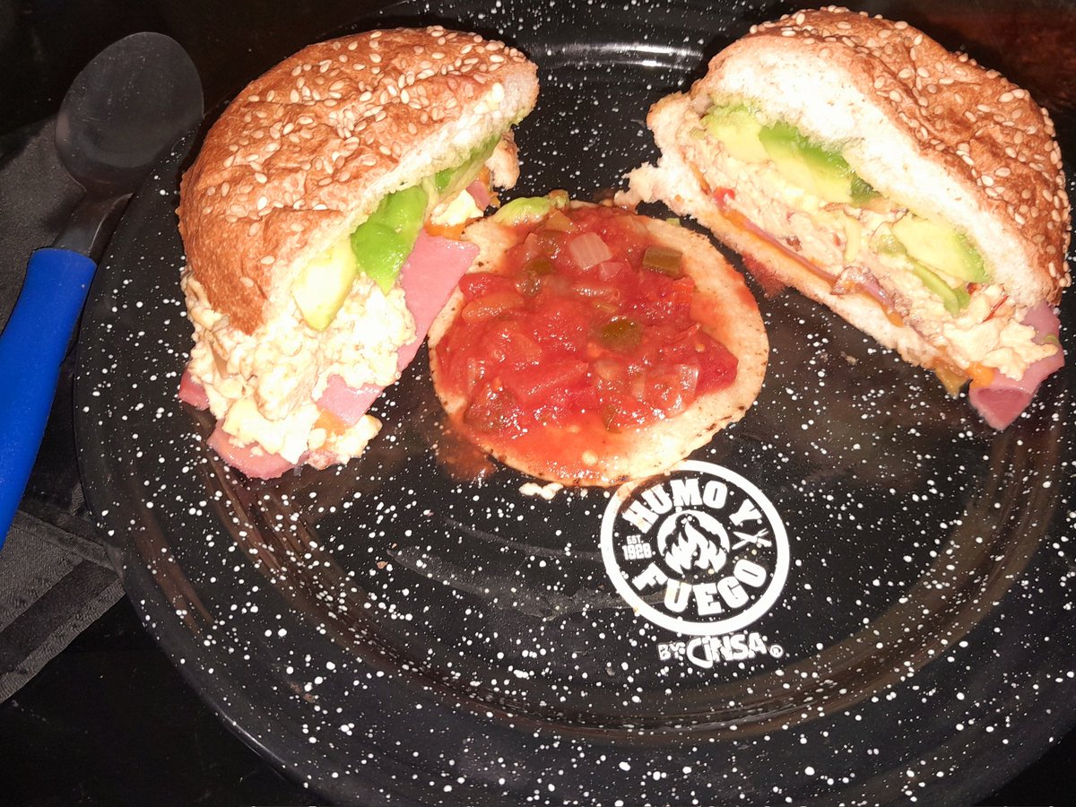 TonyPayneWrites's tweet photo. #TonyTequila12Tavern newest #Menu #Breakfast #Sandwich
#TonyMontana #Mortadella #Cinsa #HumoYFuego #Cooks #ShortOrderCooks #WffleHouse #Restuarant #TonyTequila12Tunes
#Singer #Songwriter #Approved
#Creation #Foodie #Huatulco #Oaxaca #Mexico #DailyBread #Beaches #Tourism #Music https://t.co/JIIH16QCWw