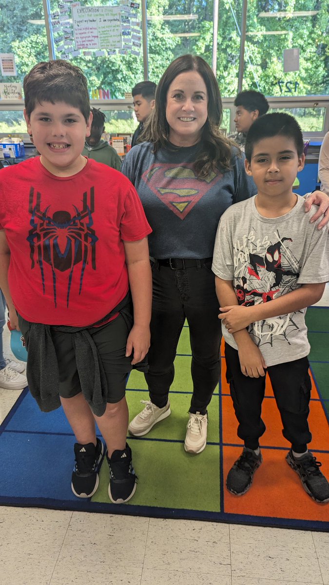 BenFranklinES's tweet photo. Day 1 of our Week of Respect we stomped our disrespect by dressing as superheros! #shinebrightedison https://t.co/Gqtx4FZwyQ