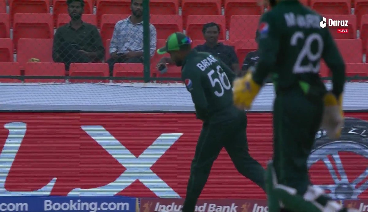zariii45's tweet photo. What a catch by the king 🥹❤️
#BabarAzam #PAKvsAUS https://t.co/jZ5ItVKcex