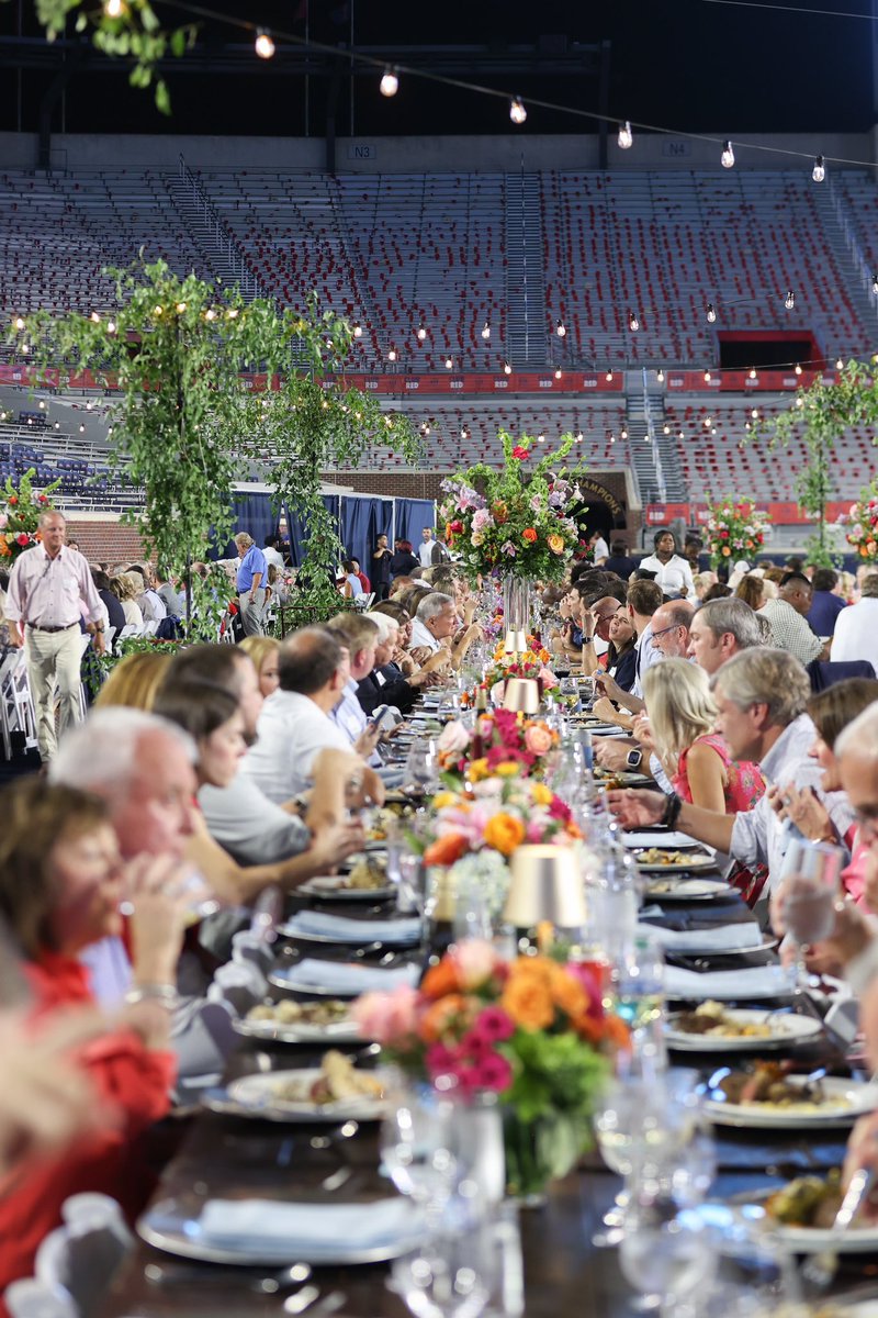 OleMissAF's tweet photo. This past Friday we hosted our annual #VaughtSociety Football Kickoff Dinner‼️ 

Thank you to our sponsor @NICHOLASAIR, our wonderful vendors @OxfordFloral, @kiamie_package, @Magnolia_Rental , &amp; Oxford Pop + Party, and to @gentealapparel for providing gifts to our members🏈 https://t.co/3s3EClN4n0