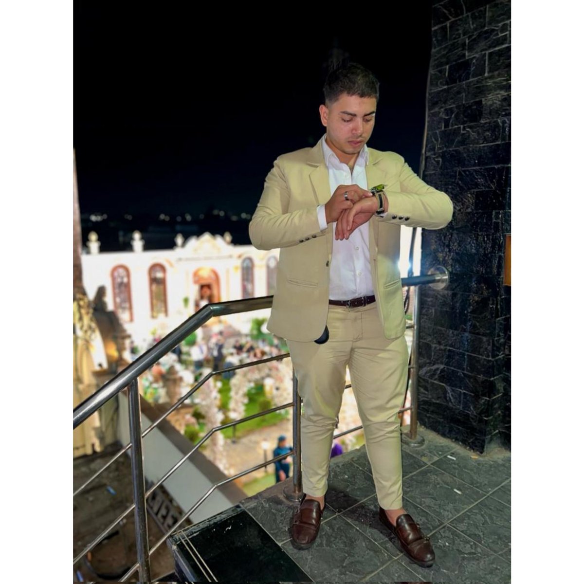 SayedShabana15's tweet photo. Once The King 👑 Is Present, Everyone Has No Presence 🤭😉 https://t.co/DXdeMXwDpJ