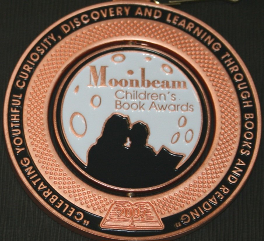 KCmonkeybug's tweet image. Congratulations to Lyn Meredith for winning a Moonbeam medal for her extraordinary illustrations in GRACIE AND THE RADAR GIRLS.
