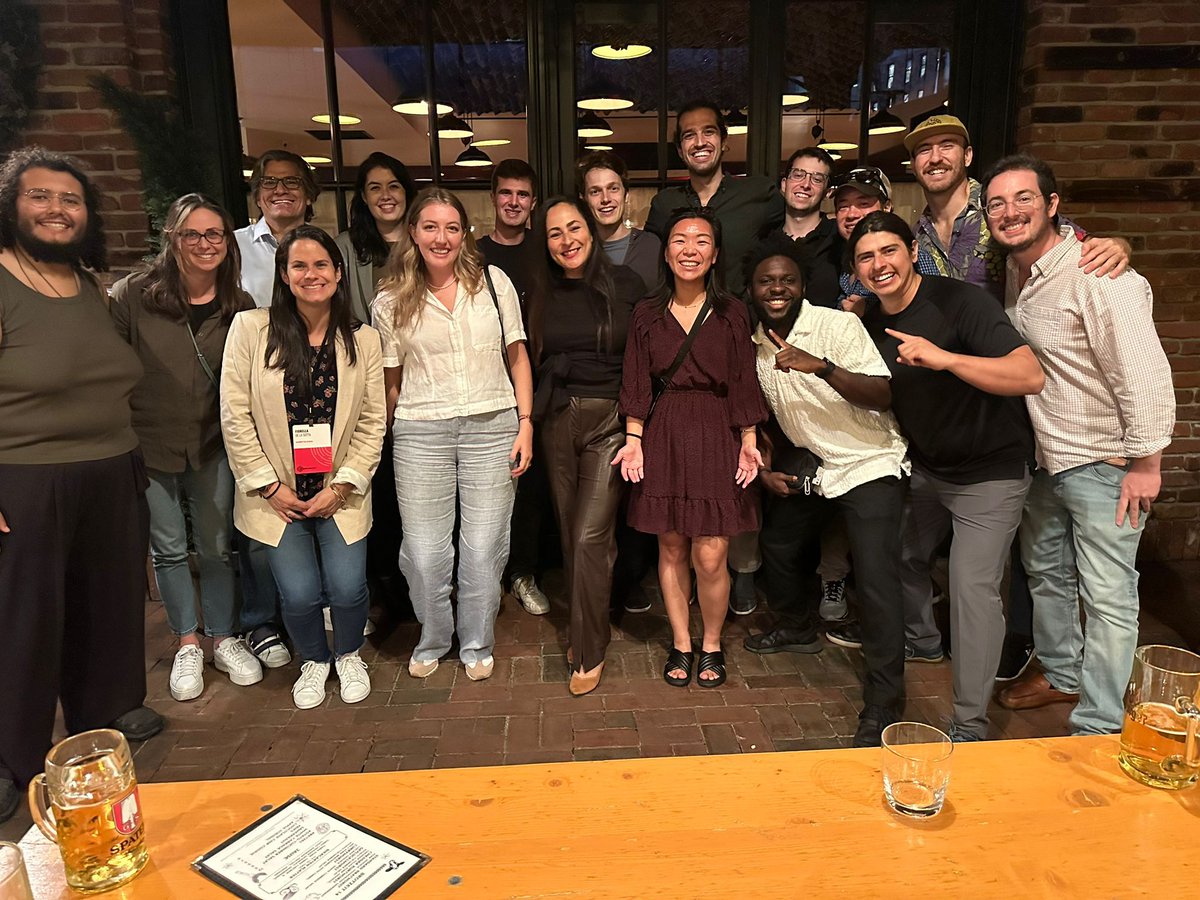 We are here for #EdtechWeek!!

<a href="/albertoarenaza/">Alberto Arenaza</a> &amp; <a href="/mnarea/">Michael Narea</a> facilitated a morning walk to kick off Day 1 for edtech founders in NYC and later caught up with some of our fellows, this time IRL! 

Let us know if you are in NYC for the week and would like to connect with us!