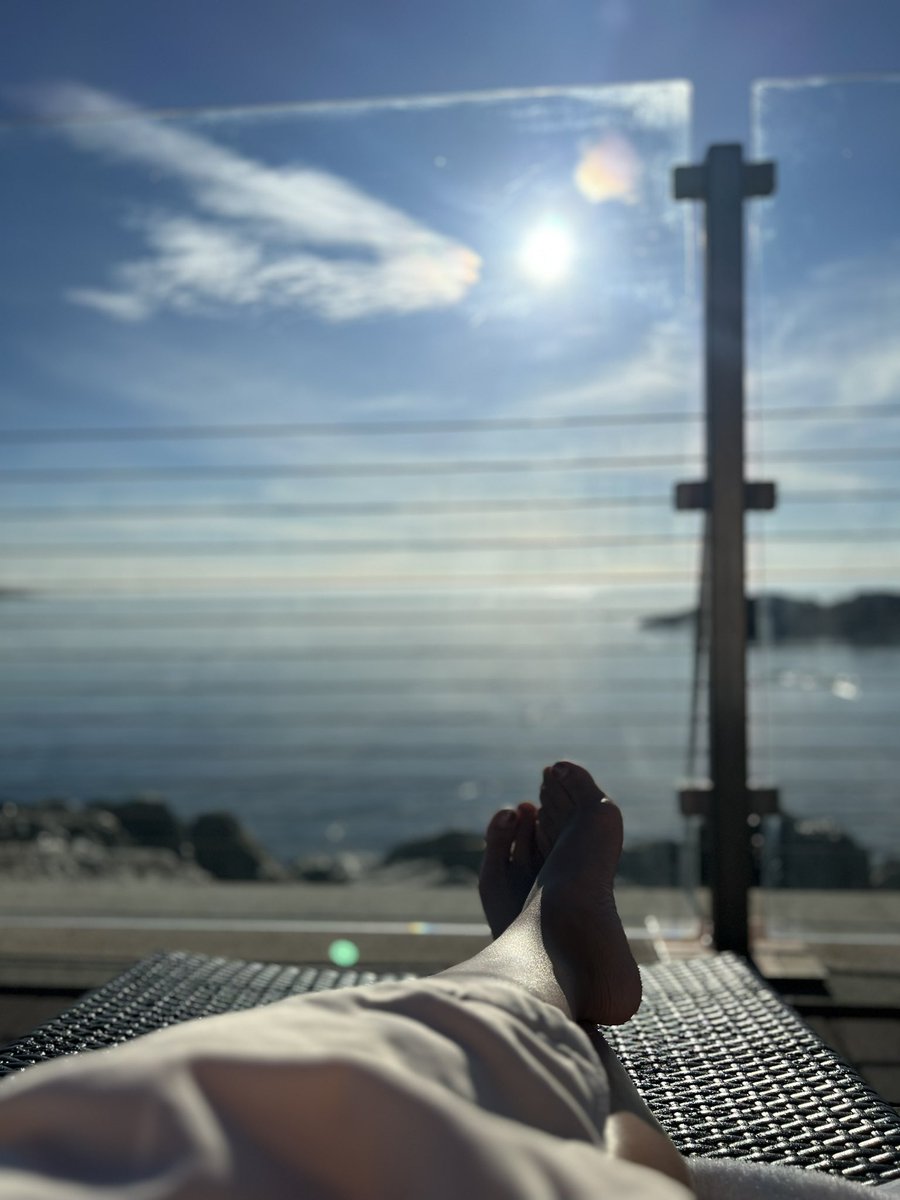 Feeling generous. Here’s a #free #footpic