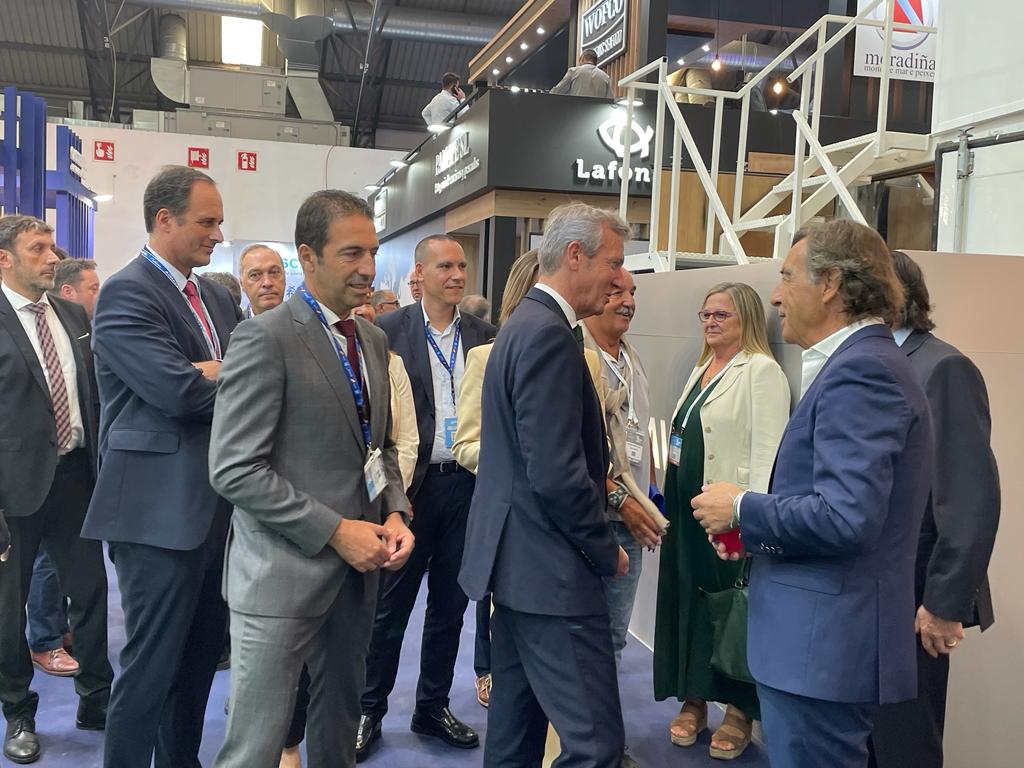 PuertoDeVigo's tweet image. 📸Primer día de feria en @ConxemarOficial. Mañana más y mejor! No te olvides de visitarnos en nuestro stand 👉4A06.