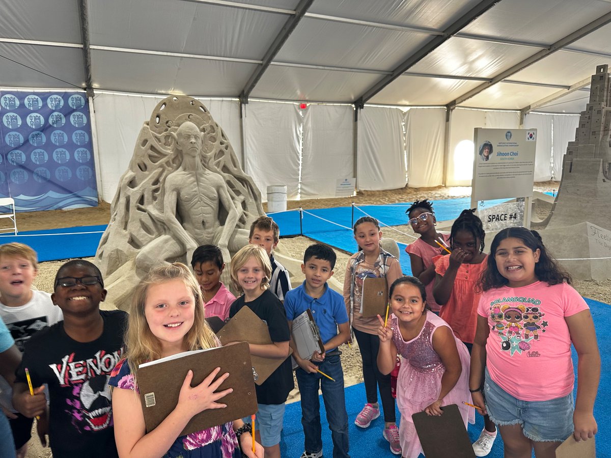 Great time seeing the sandcastles at <a href="/NeptuneFestival/">Virginia Beach Neptune Festival</a> ! Thank you king Neptune for the autographs and gold coins!