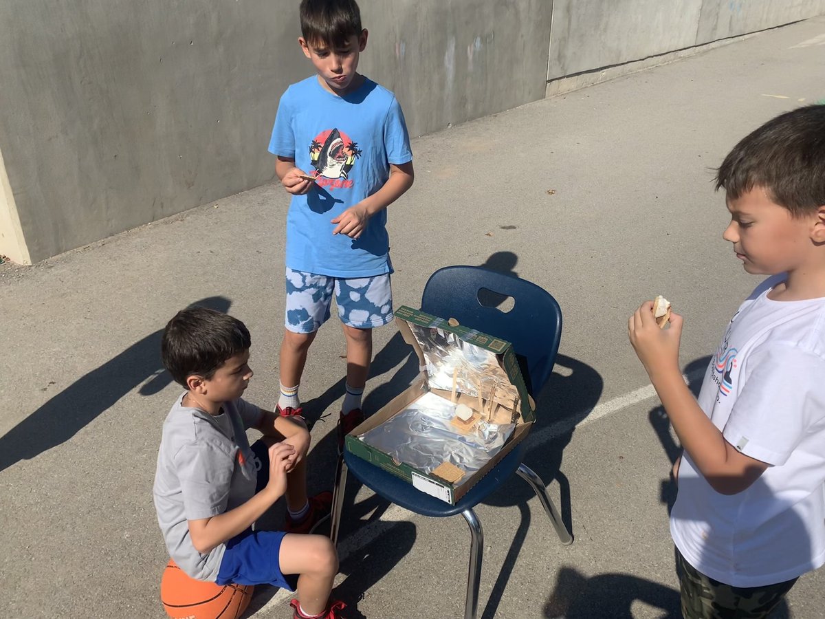 MsReynaert's tweet photo. Science: Light and Sound Unit
Building ovens to make s’mores 🍫 https://t.co/YBhBbH6yOq