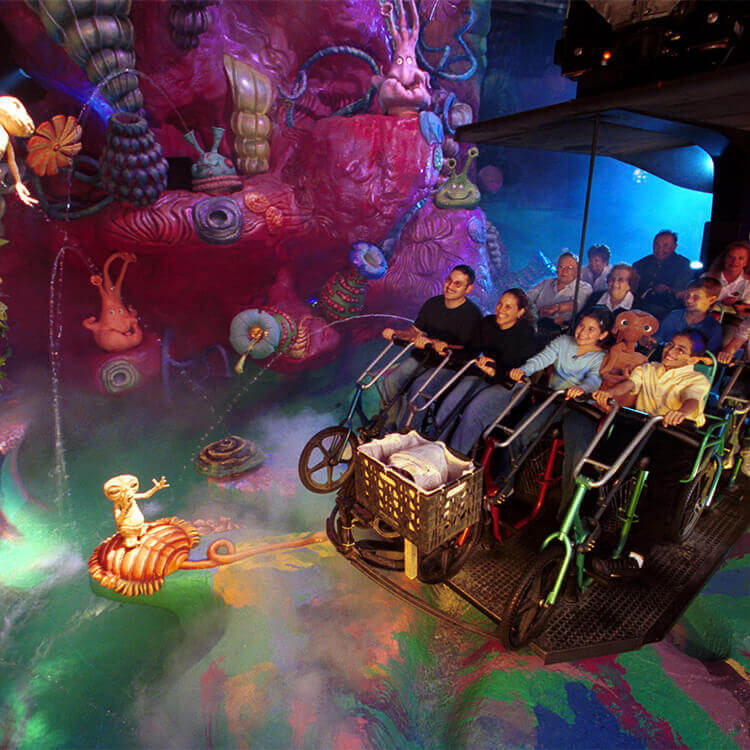 UniversalORL's tweet photo. Get in, fam. We're going to ride E.T. Adventure. https://t.co/I0CfUFIFXe