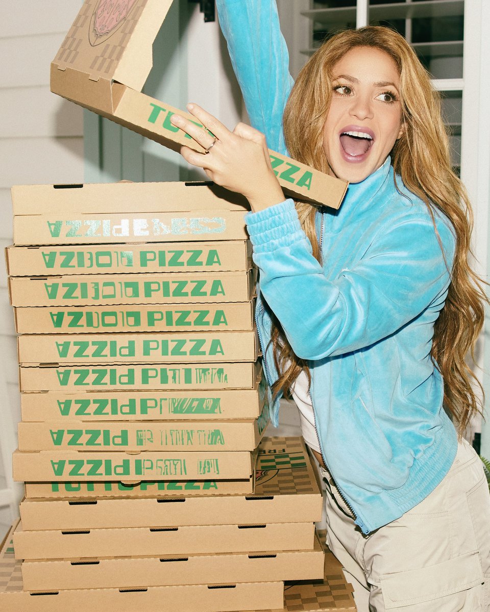 shakira's tweet photo. Pizza anyone? 🍕 
📷 Nicolas Gerardin https://t.co/Lqepxf5OmU
