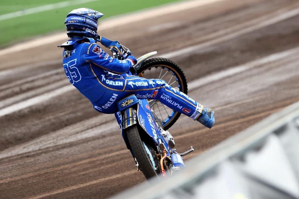 HullVikings's tweet photo. Wildcards chosen, so who is going to stop Bartosz 🔥next year? #FIMSpeedwayGP #BZ95 #HullNeedsSpeedway https://t.co/p8yWDgr7av