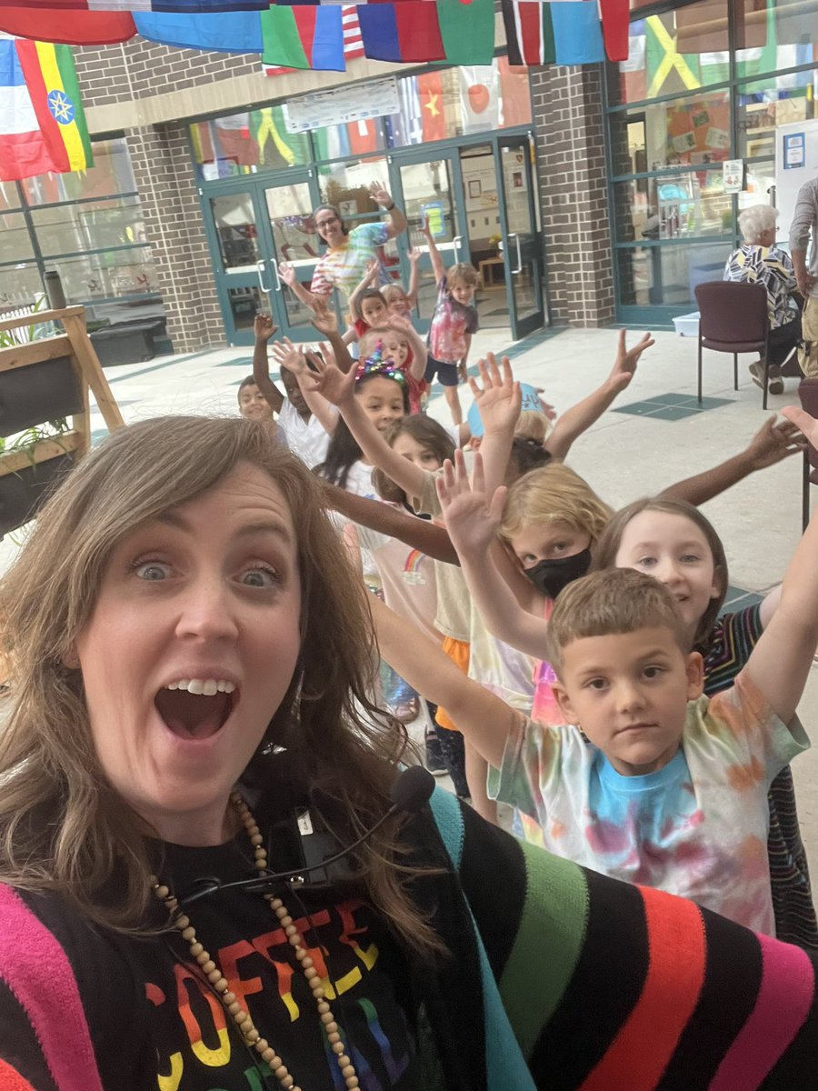 MusicwithLittle's tweet photo. Rainbow 🌈 day! 

HUGE thanks to @EphesusElem @EphesusPTA for participating in our color days! More to come on this Kindergarten unit of study! 🎵🎨 https://t.co/Q0KU0ArWg6