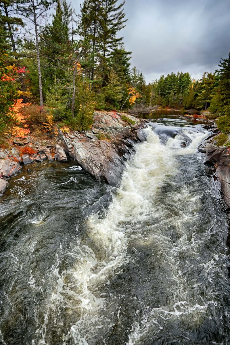 Just an hour west of Sudbury, <a href="/ChutesProvPark/">Chutes PP</a> is filled with waterfalls, rapids and cascades.  Now with the fall colours in full swing, it's the perfect time to visit!

 bit.ly/3B1lWRM  #fallcolours  #Waterfall