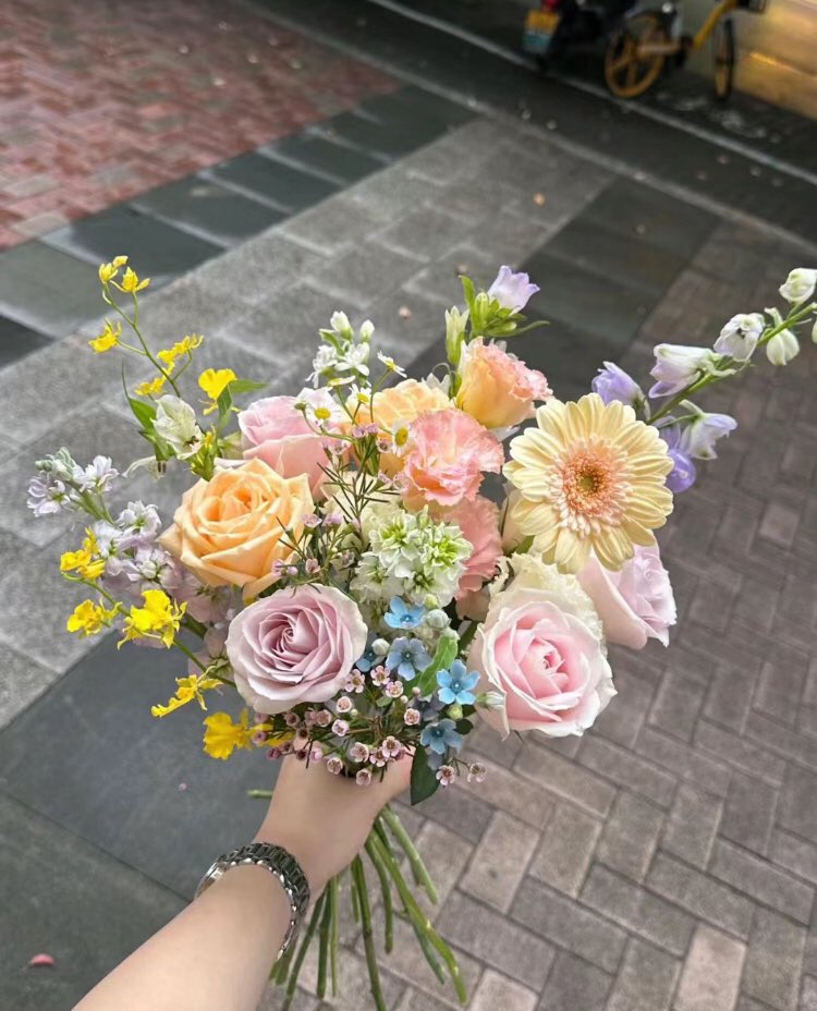 piinkibun's tweet image. flowers for you &amp;lt;3