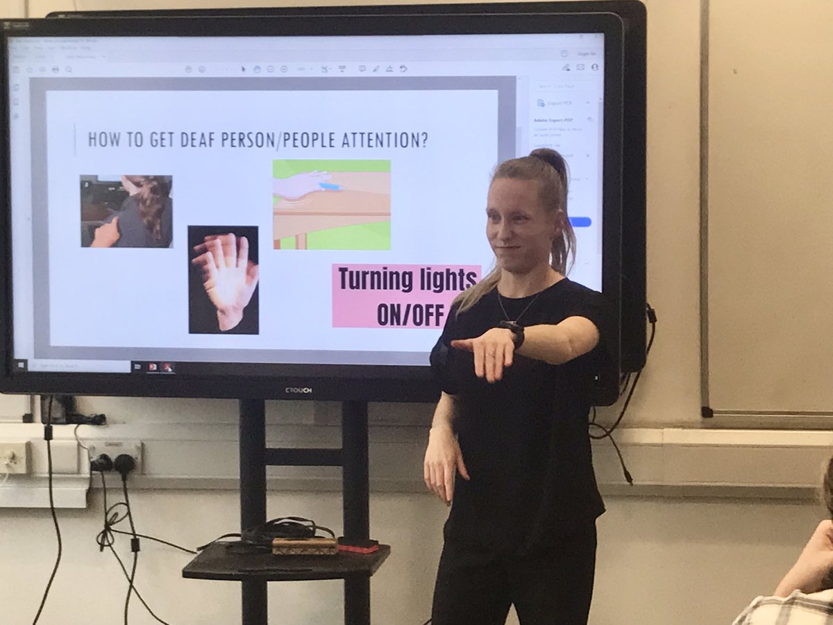 bri_cads's tweet photo. So proud of our @DSNonline #BSL #TraineeTutor Amber teaching at @SirJohnDeanes today the class was full of eager students wanting to learn #SignLanguage #MakingADifference https://t.co/LP5Uw12m3D