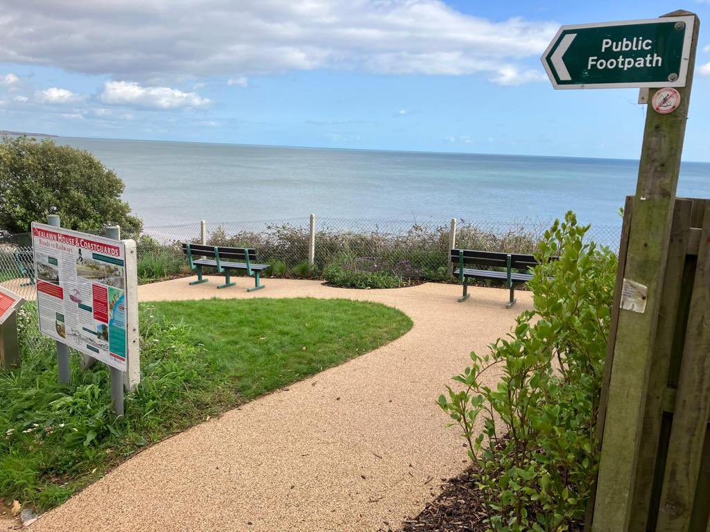 📣 The pocket park near Coastguards Cottages, Dawlish, has reopened after its mini-makeover. 🍃The benches are back in place and there are new shrubs and flowerbeds. 🐞Just the bug hotel and bat box left to install.