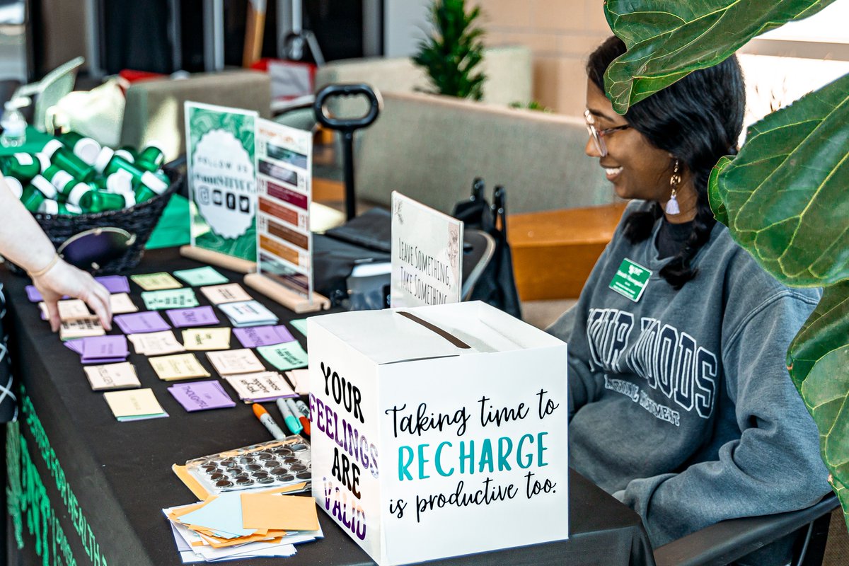Yesterday's Mental Health Resource Fair featured a variety of campus & community partners who spoke with students to share their mental health services & how students may utilize those resources. @UNT_Counseling Mental Health Resource Fair photos: untstudentaffairs.smugmug.com/CTS/Fall-2023/…