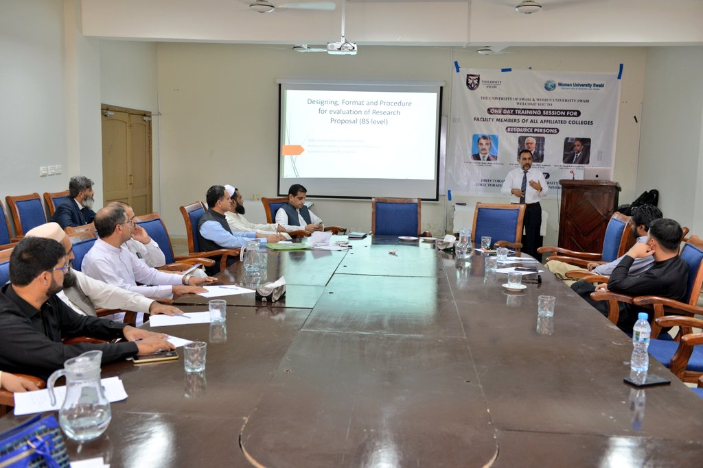 SwabiUniversity's tweet photo. #UniversityOfSwabi and Women University, Swabi organized a one-day training workshop for the teachers of Government Colleges affiliated with the two universities. https://t.co/QdzCTj28oK