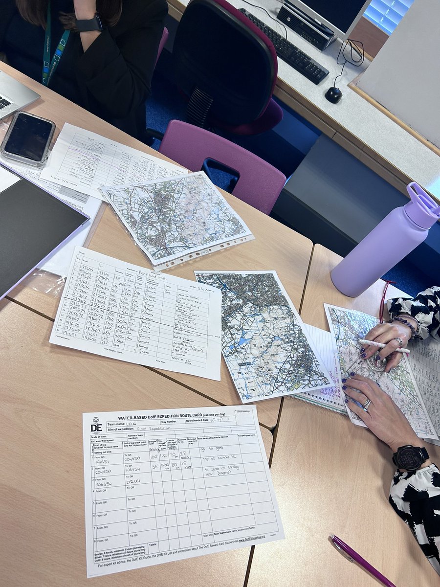 MissDoran_'s tweet photo. Final preparations for our last LELA expedition are underway…🥾🌏#DofE https://t.co/4Ev5T3foHc