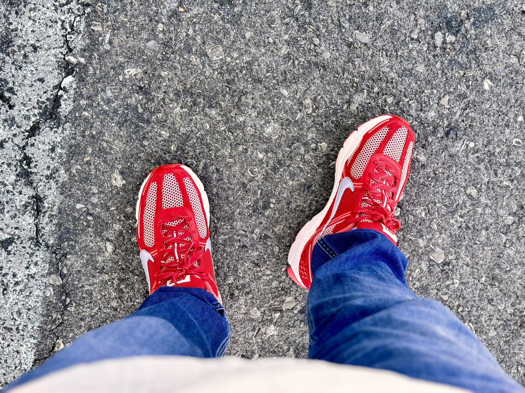 Nike zoom clearance vomero 5 red