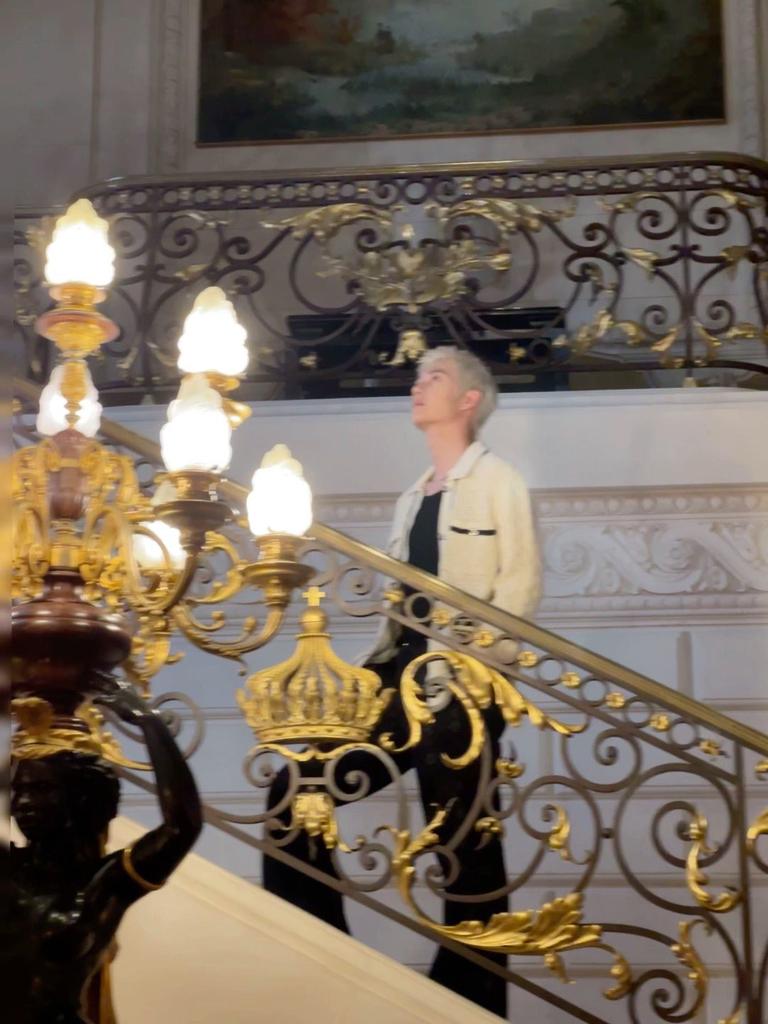 thxjyibo's tweet photo. Hilo de edits que hice con fotos y videos de Wang Yibo en Paris

#WangYibo_WelcomeToParis #WangYiboxCHANEL #WangYibo_CHANELSS24 https://t.co/2pLfm6hua0