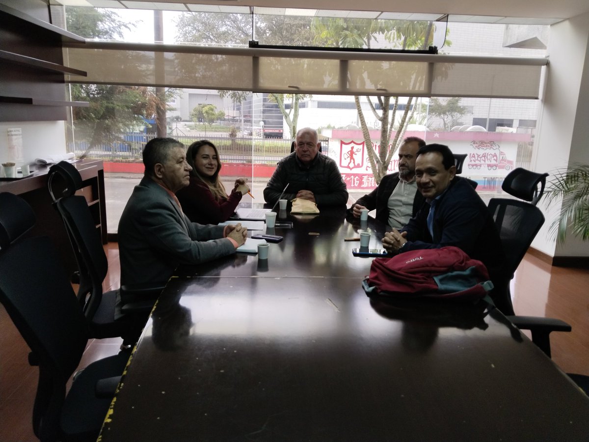 Sindodic's tweet photo. Reunión @Educacionbogota y firma representantes actas y solicitud trámite permisos salida Salud Mental  tralados pendientes. @Davivienda actualización representación y manejo.
En todos los escenarios de representación de la organización.
Defensa y garantías de nuestros afiliados https://t.co/N3msOzd6R4