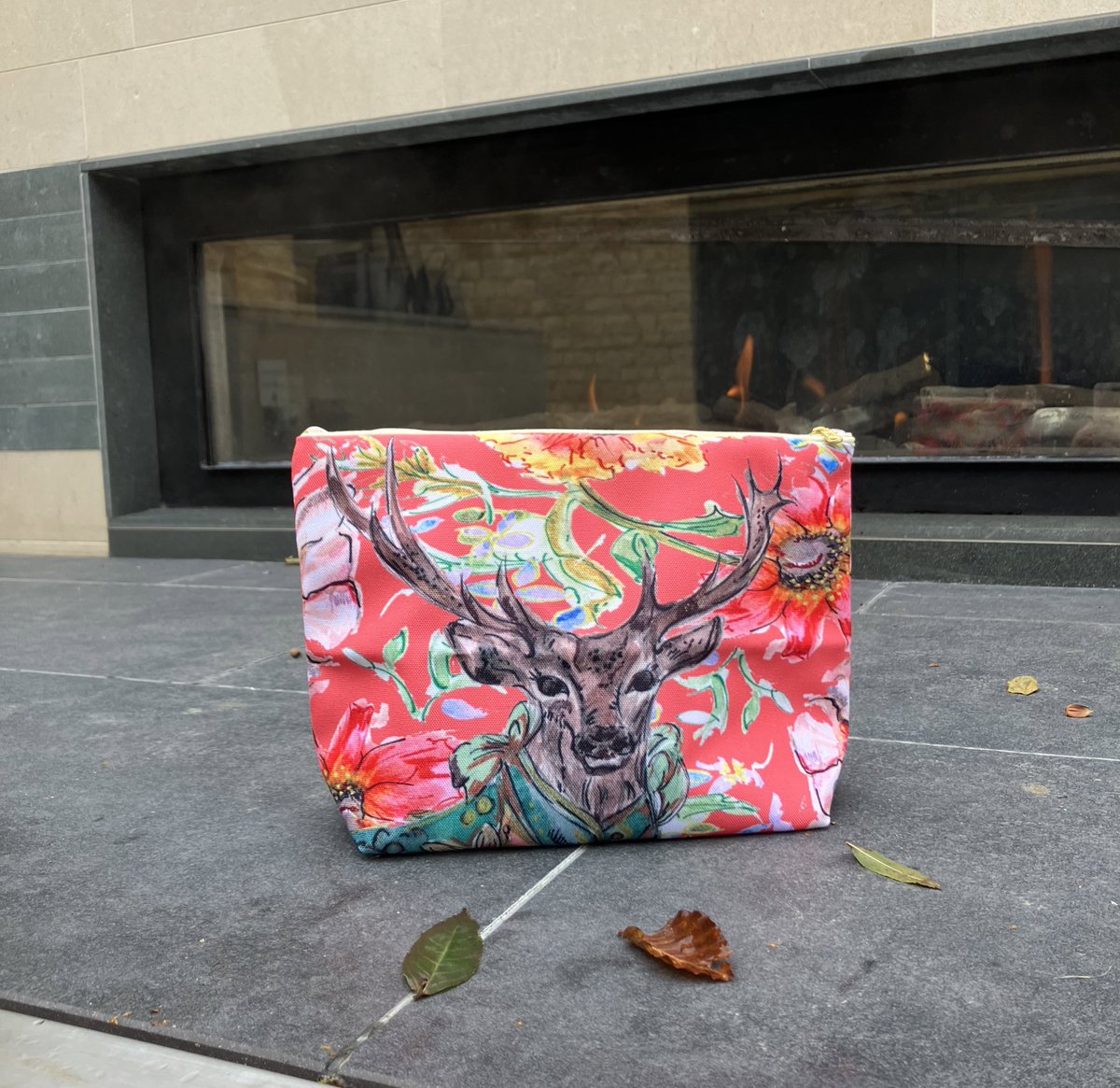Autumn 🍂🦌 claire-louise.co.uk/product/cottag…
#autumn #toiletrybag #gifting #stag #travelaccessories