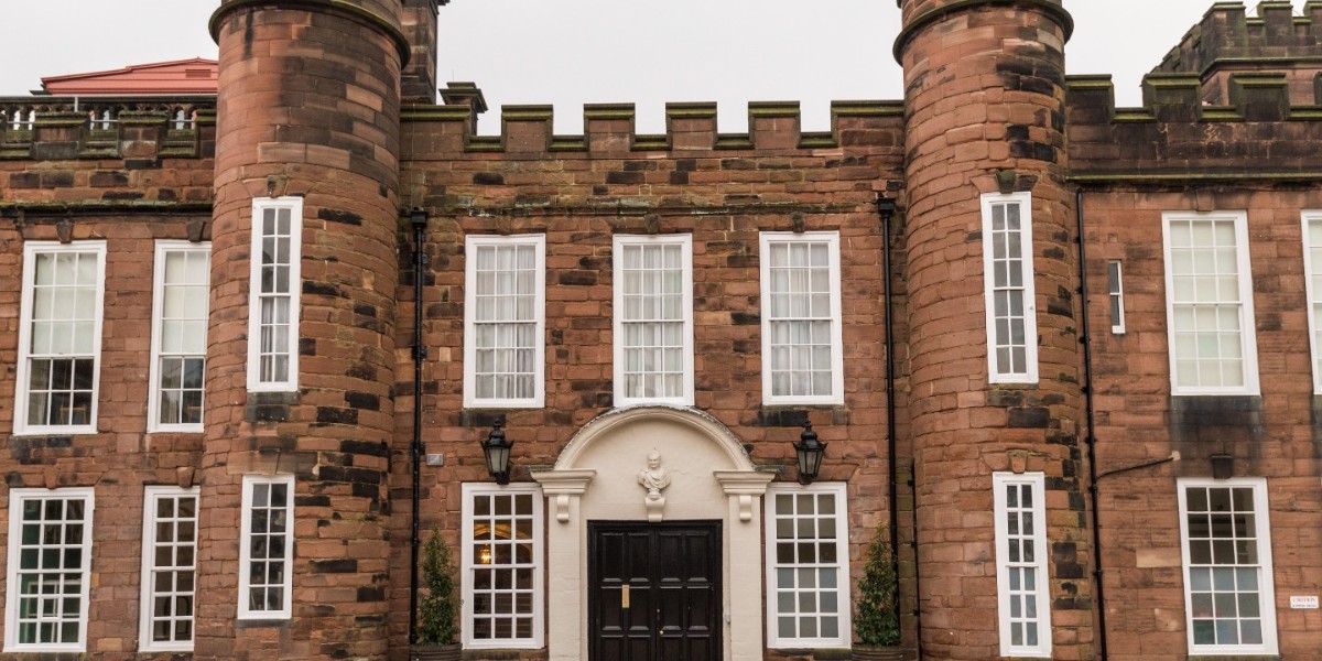KnowsleyEstate's tweet photo. Tune into the bonus episode of The Countess of Derby's #podcast series, to hear her discuss the #architecture of Knowsley Hall.  Previously a manor house &amp; hunting lodge before its major rebuilding between 1717-1727 https://t.co/7VLsHXlbQI
#historichouse #statelyhome https://t.co/6BbGBHD6wQ