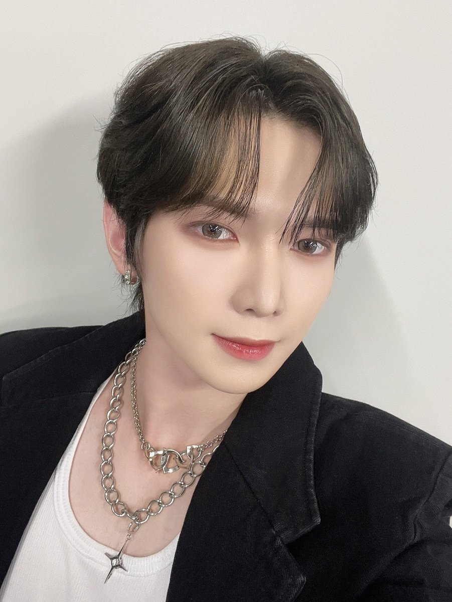 ATEEZofficialjp's tweet photo. [#YEOSANG] ATINY楽しかったですか？🤍🩵
#ATEEZ #에이티즈 #エイティー��� https://t.co/bS0f5Vt7vh