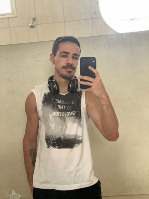 bom dia https://t.co/N7V6QiYr3p<a href="/tag/votelgbtq"class="tags"><span>#votelgbtq</span></a>