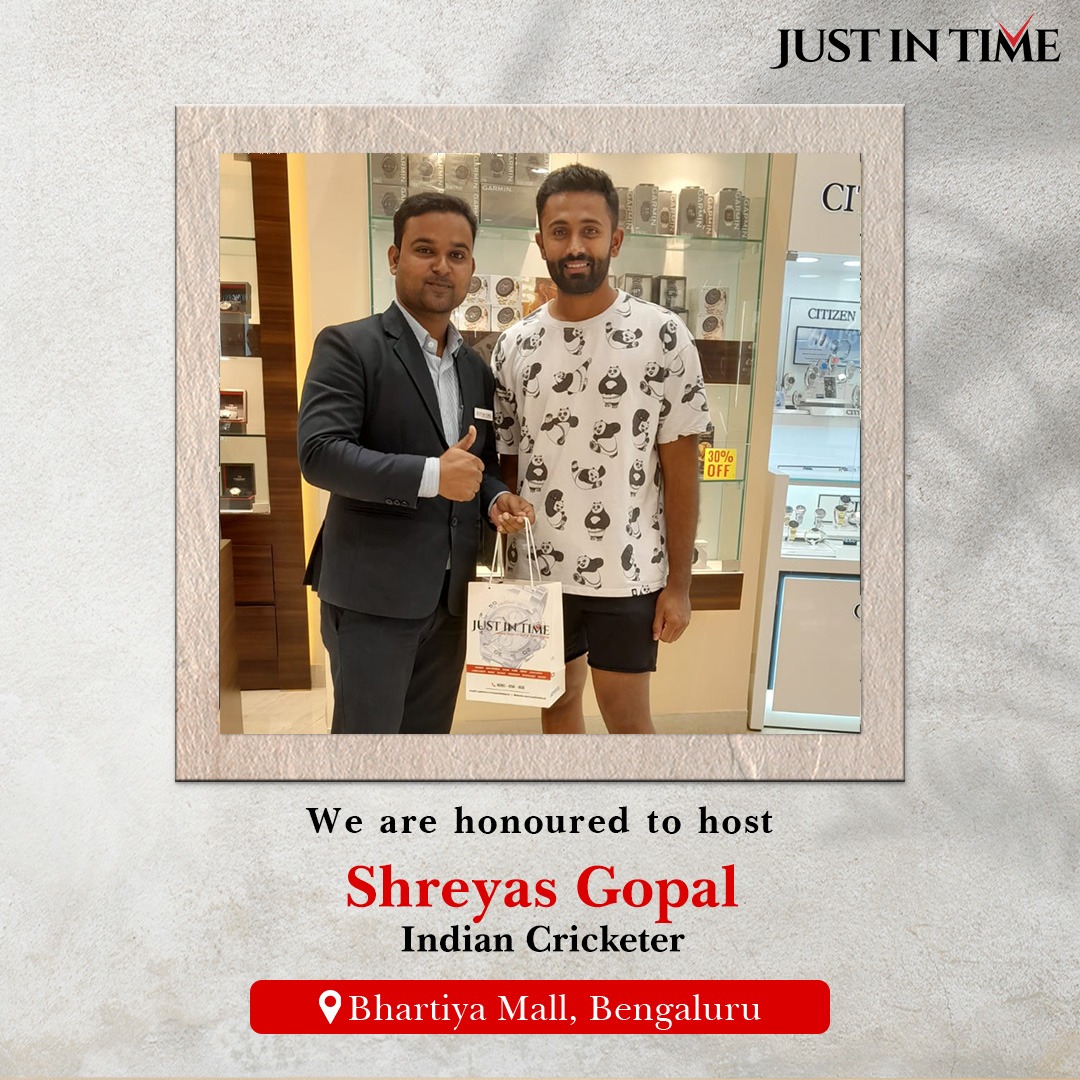 We were privileged to host Shreyas Gopal the renowned Indian cricketer, at our store in Bhartiya Mall Bengaluru store.
.
.
.
@ShreyasGopal19
#JustInTime #JustInTimeWatches #BhartiyaMall #WatchStore #WatchCollection #WatchGeek #IndianCricketer #Cricketer #ShreyasGopal #StoreVisit