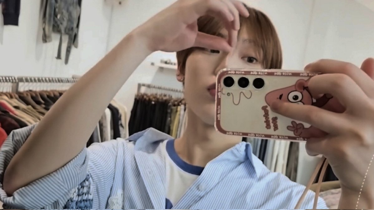 ksnimage's tweet photo. sunoo vlog 🎥 https://t.co/FU3B9kfRrQ