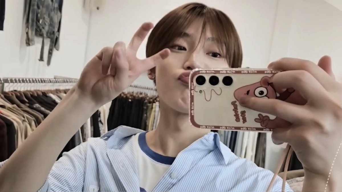 ksnimage's tweet photo. sunoo vlog 🎥 https://t.co/FU3B9kfRrQ