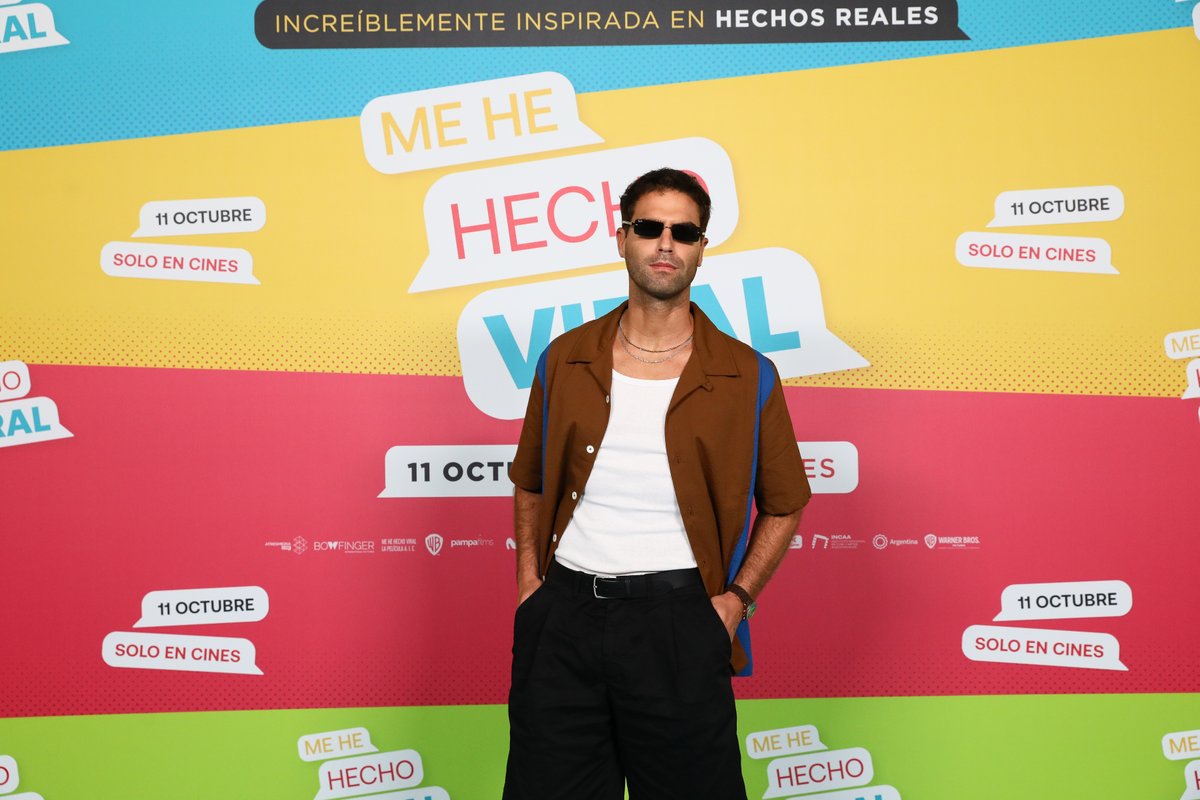 ✨ Así han brillado las estrellas de #MeHeHechoViral en la presentación previa al gran estreno 🍿 del 11 de octubre. ¿Listos para un viaje lleno de risas, caos y emociones fuertes? 😄🎬✈️