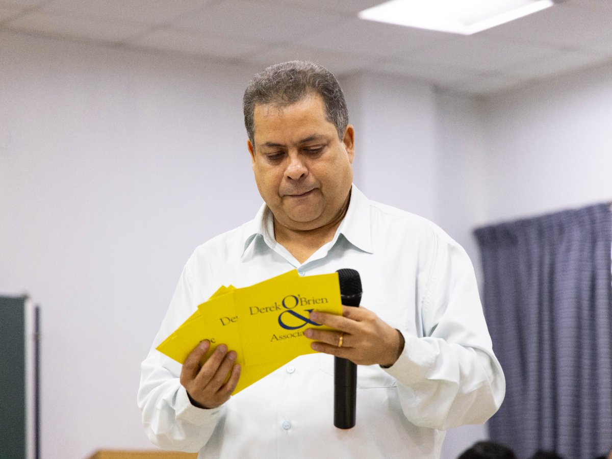 DOBnAssociates's tweet photo. Andrew Scolt conducting an inter-house quiz competition for the students of Classes III to V, of Garden High School, on 3 October 2023. (1/2) https://t.co/Qs5LIjGSkL