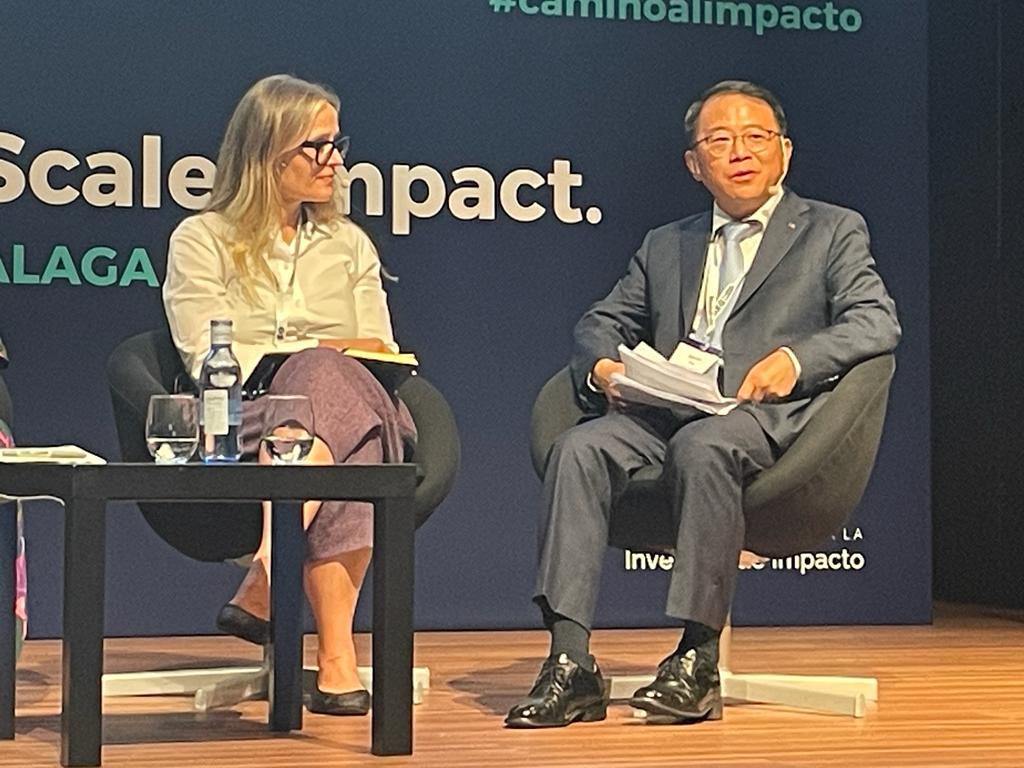 @carmen_correaPM @promujer @GSGimpinv @FordFoundation @BritishIntInv @NickHurdUK @jlruizdemunain @sirronniecohen @welisiejko @Cliffprior Myung-Soo Kang explained the trayectory of impact economy in Korea. “We need to have sustainable data to be able to measure, compare and improve” #GSGSummit