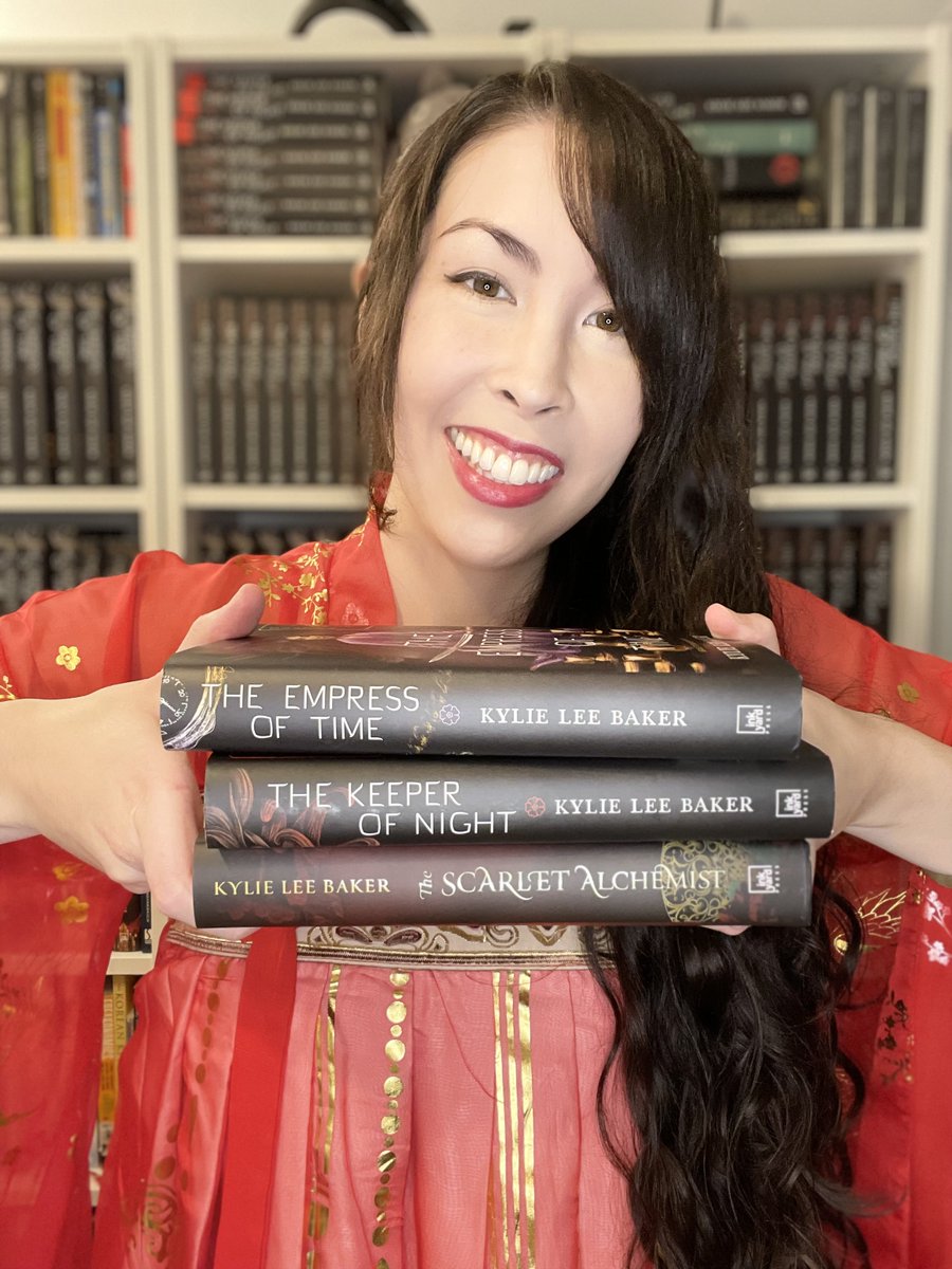 KylieYamashiro's tweet photo. THE SCARLET ALCHEMIST is out today! I'm a book mom x 3! It's also Fullmetal Alchemist Day, which is the perfect day for my FMA-inspired ancient Chinese necromancy book ❤️

Buy: https://t.co/i4OByllFhm https://t.co/B6hHKsEbuV