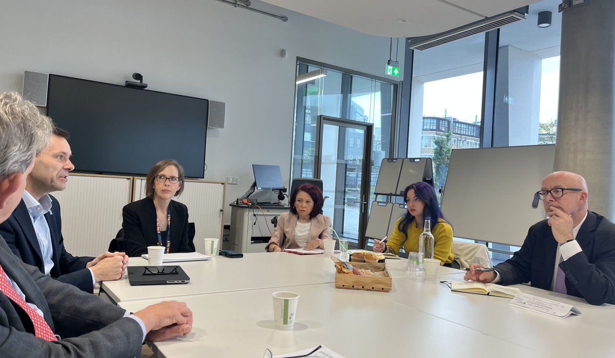 We were delighted to welcome Shadow Minister for HE @MattWestern_ & Shadow Cabinet Secretary for Education @GlasgowPam to @UofGARC today for a roundtable session with senior colleagues. They heard all about UofG's research, teaching, innovation & international partnerships. 1/2