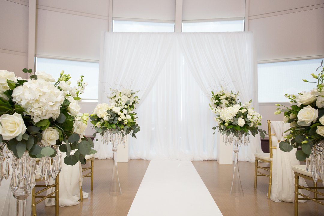 antrweddings's tweet photo. Another stunning ceremony aisle where the decor and flower elements were later repurposed as head table decor 
Photo: DA Photography 

#weddingceremony #ceremonydecor #ceremonybackdrop #ceremonyflowers #signingtable #hamiltonweddingflorist #hamiltonweddingflowers #niagaraweddingf https://t.co/NILKs40azb