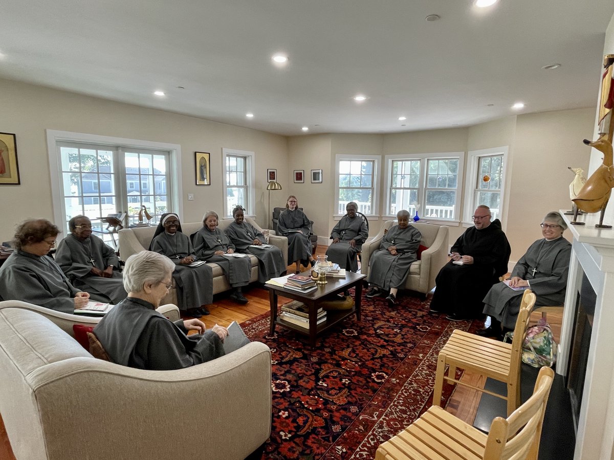 SistersOfStMarg's tweet image. Did you know that sisters have meetings too? We have lots of business to discuss, and it's not very often we all get in the same room so we really value the time when we do. #conventlife #beingasister #ssmbos